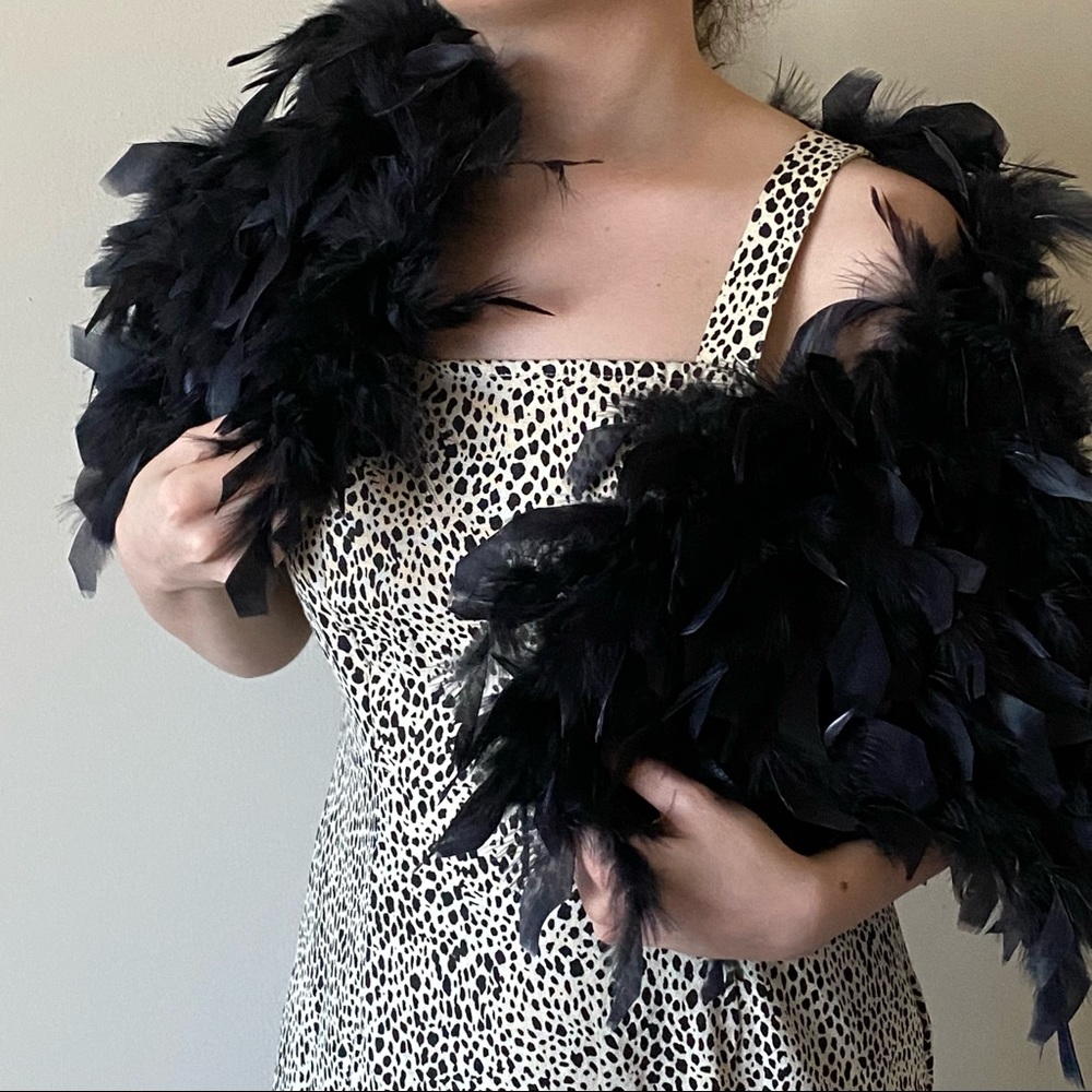 NWT 1980s Glam Feather Shawl ✨ BETSY & ADAM